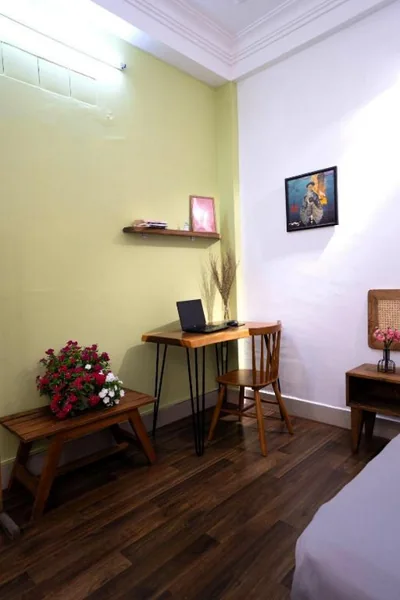 Chambre Standard Queen — HOLO LE THANH TON SAIGON Serviced HomeStay
